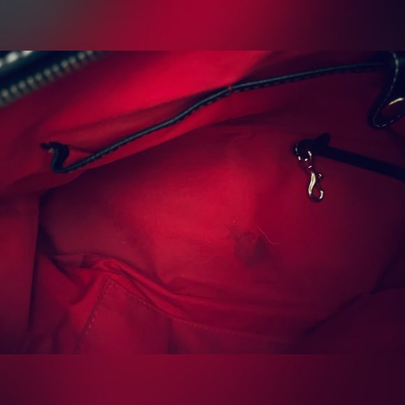 PRE LOVED DOONEY AND BOURKE PEBBLE GRAIN LEATHER BLACK TOTE - Picture 8 of 8